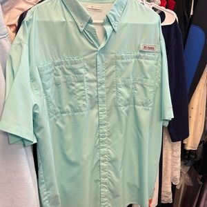 Columbia Men's Aqua Short Sleeve Shirt